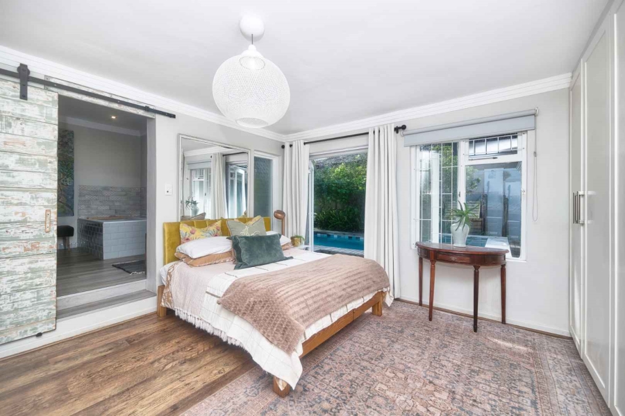 6 Bedroom Property for Sale in Northcliff Western Cape